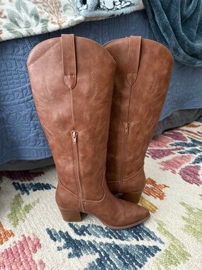 Dreampairs Women’s Knee High Cowboy Boot